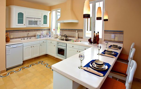 06-PBonito-EmEstates-Villas-564a05284ad12-620x450