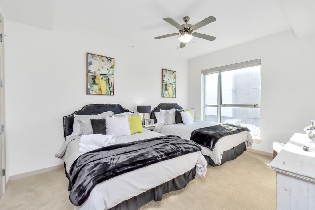 6913caba-b982-4cb7-9465-9f98c4338f15