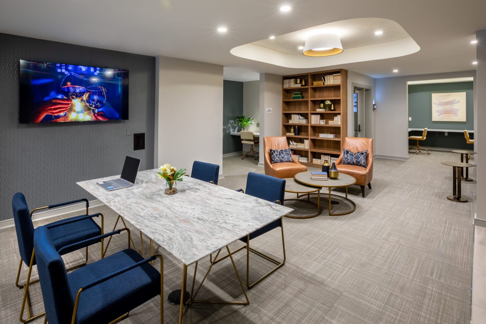 b1-am08-AM-Alexan-River-Oaks-Business-Lounge-6H1A1836-HDR-Edit-2250x1500