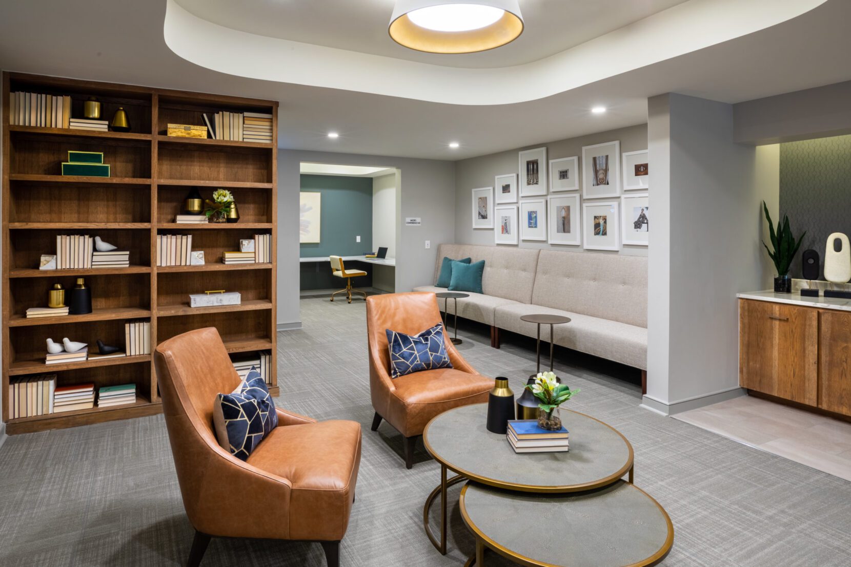 b7-am14-AM-Alexan-River-Oaks-Business-Lounge-6H1A1857-HDR-Edit-2250x1500